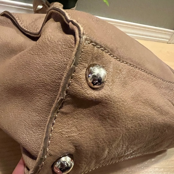 Michael Kors Tan Hamilton Purse - Picture 11 of 15